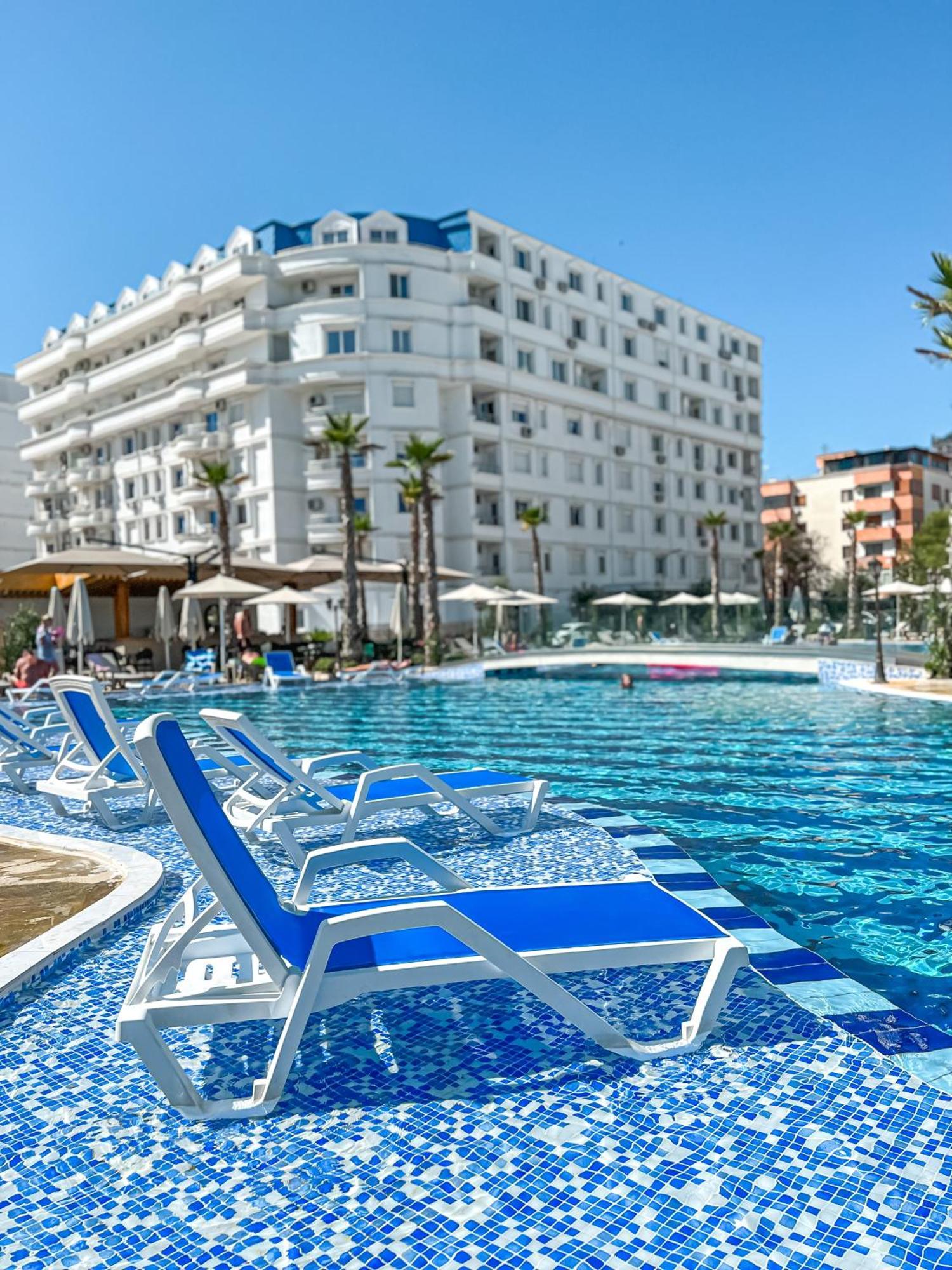 Hotel Fafa Aqua Blue Golem  Esterno foto